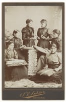 Dakota lace makers in Morton